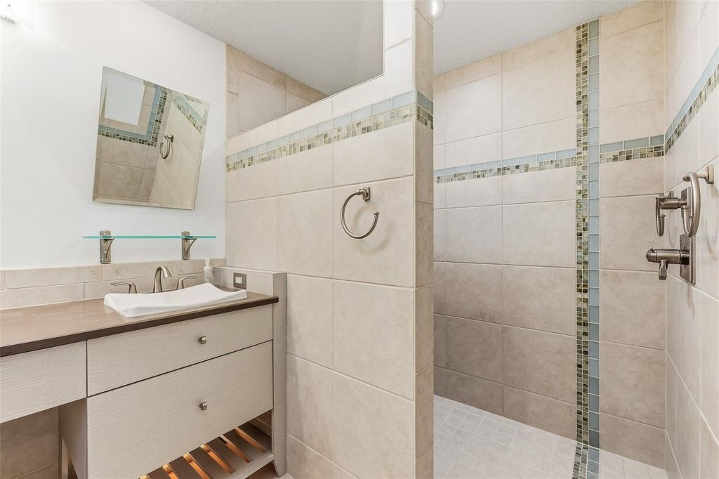 Image 17 of property listing at 4502 FRIAR TUCK LANE, Sarasota, FL 34232