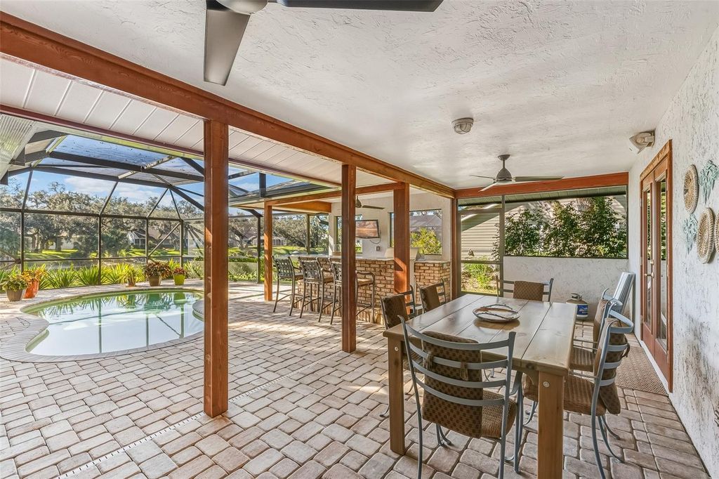 Image 21 of property listing at 4502 FRIAR TUCK LANE, Sarasota, FL 34232