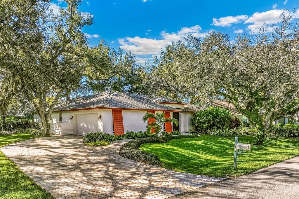 Image 29 of property listing at 4502 FRIAR TUCK LANE, Sarasota, FL 34232