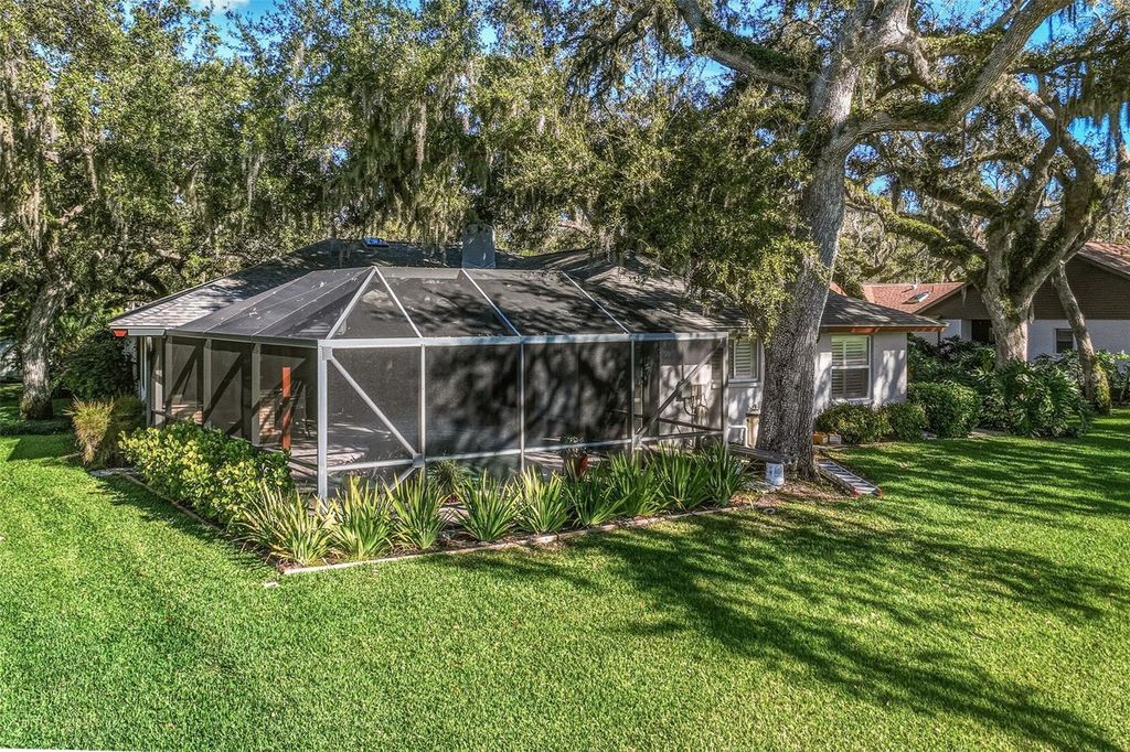 Image 31 of property listing at 4502 FRIAR TUCK LANE, Sarasota, FL 34232