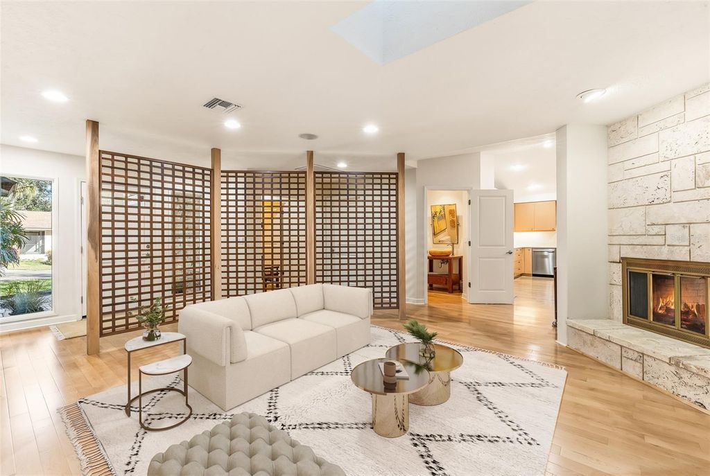 Image 33 of property listing at 4502 FRIAR TUCK LANE, Sarasota, FL 34232