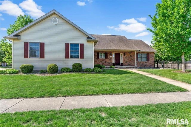 3700 Bergamot Drive, Springfield, IL 62712