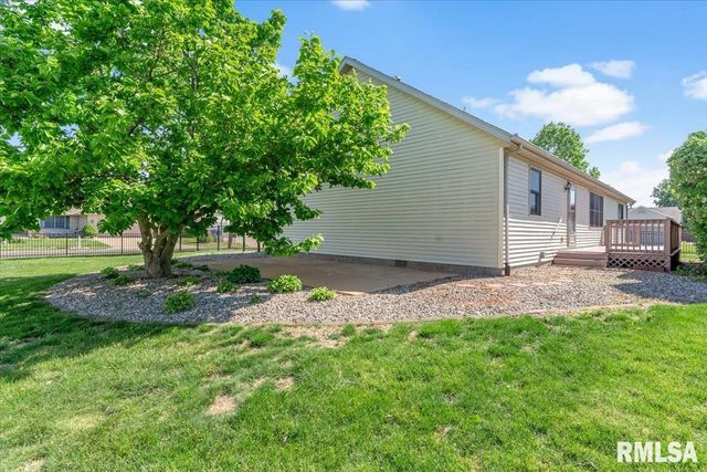 3700 Bergamot Drive, Springfield, IL 62712