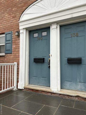 140 Meyer Oval 140, Pearl River, NY 10965