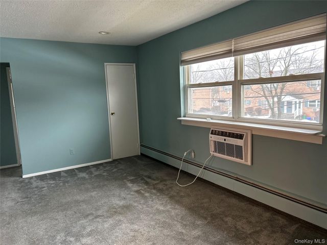 140 Meyer Oval 140, Pearl River, NY 10965