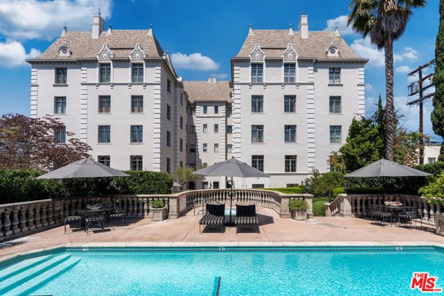 308 N Sycamore 102, Los Angeles, CA 90036
