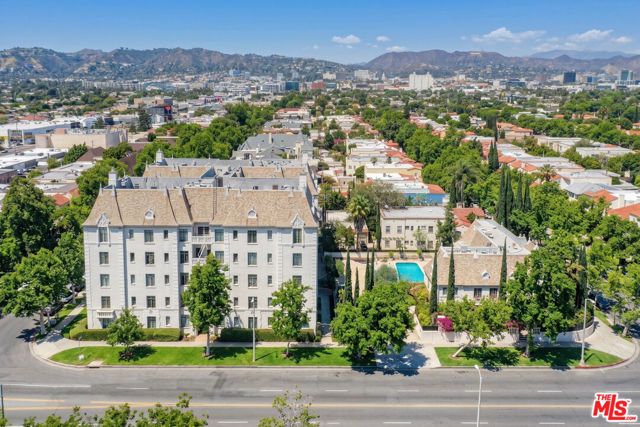 308 N Sycamore 102, Los Angeles, CA 90036