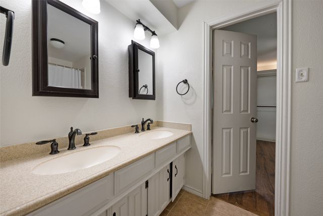 1406 N Trail Drive, Carrollton, TX 75006