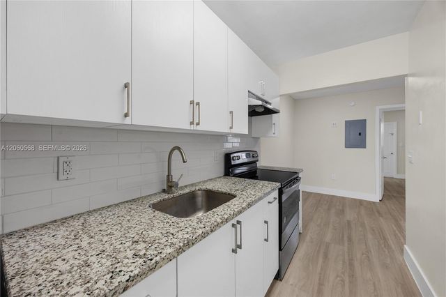 1720 Cleveland Street 211W, Hollywood, FL 33020