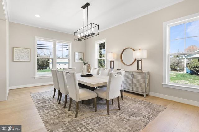 318 CENTER ST N, Vienna, VA 22180