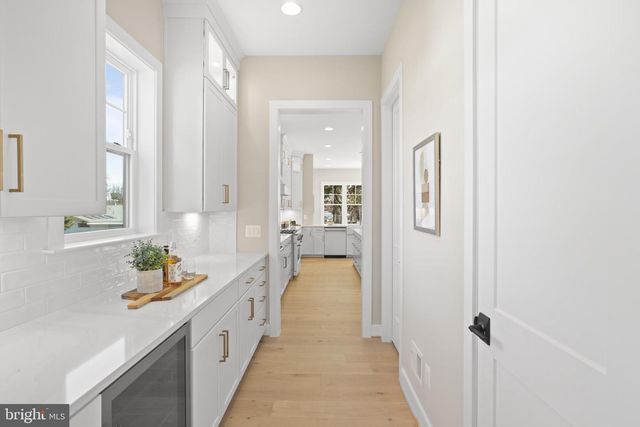 318 CENTER ST N, Vienna, VA 22180