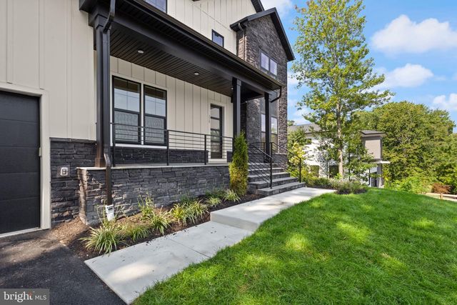 318 CENTER ST N, Vienna, VA 22180