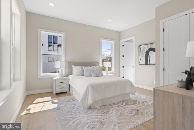 318 CENTER ST N, Vienna, VA 22180