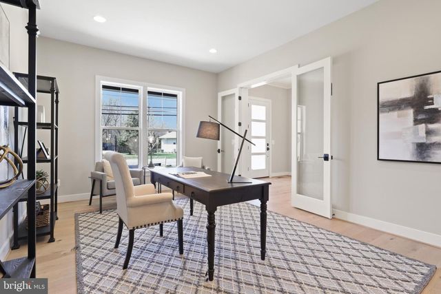 318 CENTER ST N, Vienna, VA 22180