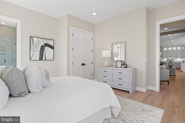 318 CENTER ST N, Vienna, VA 22180