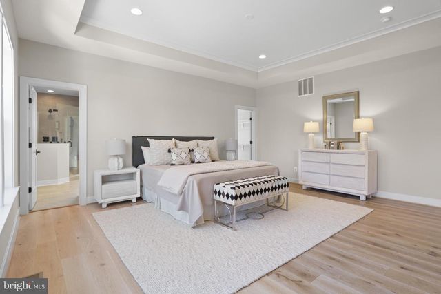 318 CENTER ST N, Vienna, VA 22180