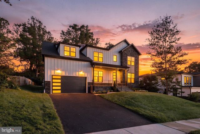 318 CENTER ST N, Vienna, VA 22180