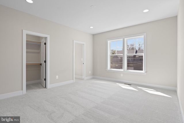 318 CENTER ST N, Vienna, VA 22180