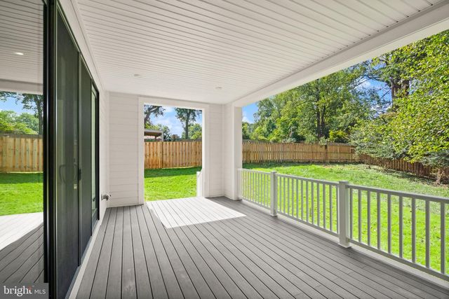 318 CENTER ST N, Vienna, VA 22180
