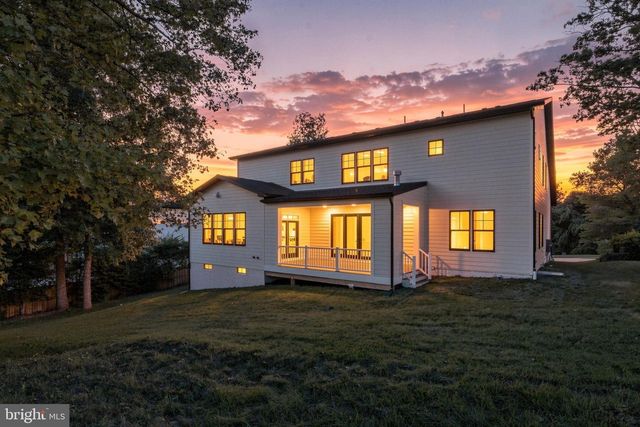 318 CENTER ST N, Vienna, VA 22180