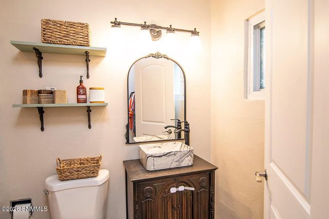 860 Lees Drive, Las Cruces, NM 88001