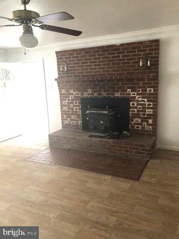 698 WETZEL RD, Woodstock, VA 22664
