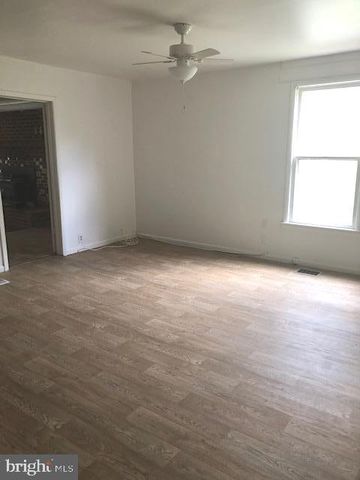 698 WETZEL RD, Woodstock, VA 22664