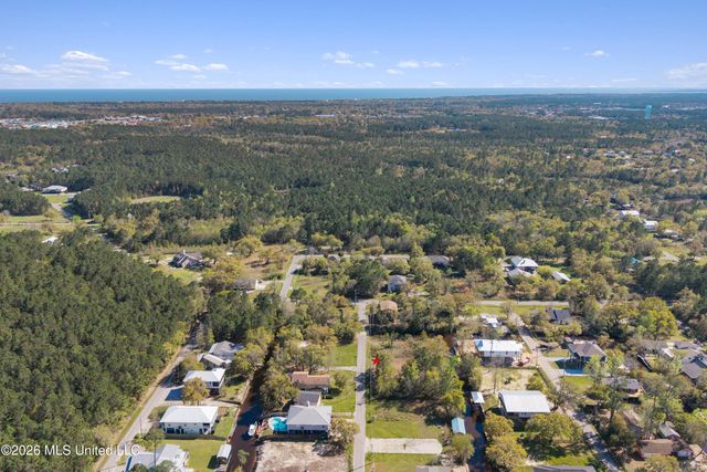 24 Fiber Street, Bay Saint Louis, MS 39520