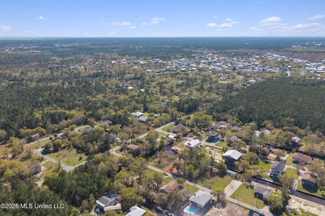 24 Fiber Street, Bay Saint Louis, MS 39520