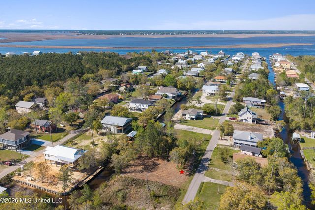 24 Fiber Street, Bay Saint Louis, MS 39520