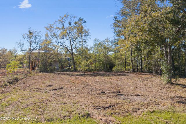 24 Fiber Street, Bay Saint Louis, MS 39520