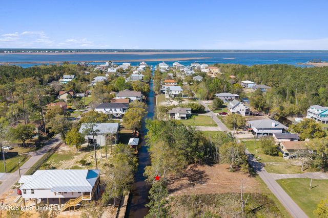 24 Fiber Street, Bay Saint Louis, MS 39520