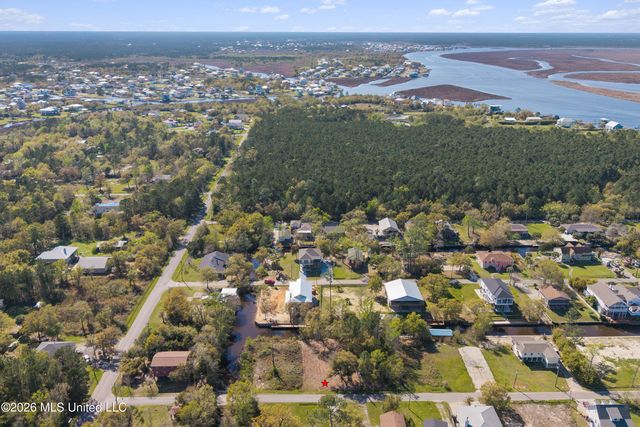 24 Fiber Street, Bay Saint Louis, MS 39520