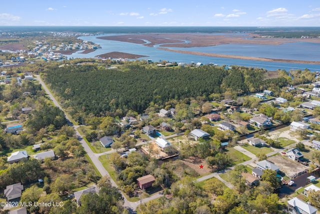 24 Fiber Street, Bay Saint Louis, MS 39520