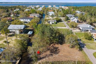 24 Fiber Street, Bay Saint Louis, MS 39520