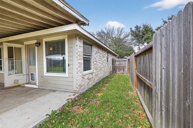 18223 Waverly Bend Lane, Cypress, TX 77433