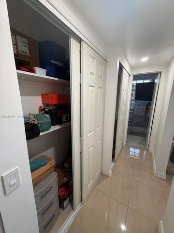 8550 Byron Ave 2H, Miami Beach, FL 33141
