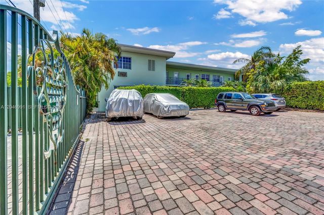 8550 Byron Ave 2H, Miami Beach, FL 33141