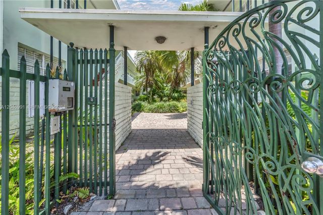 8550 Byron Ave 2H, Miami Beach, FL 33141