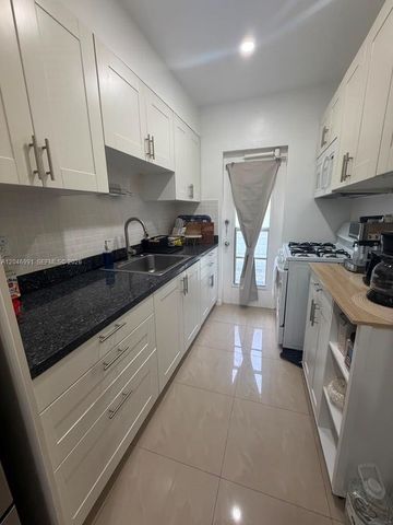 8550 Byron Ave 2H, Miami Beach, FL 33141