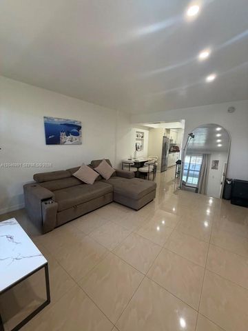 8550 Byron Ave 2H, Miami Beach, FL 33141
