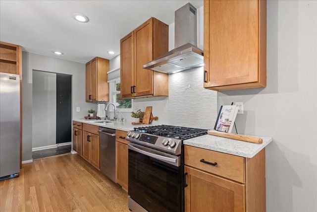 W244N6564 Westchester DRIVE, Sussex, WI 53089
