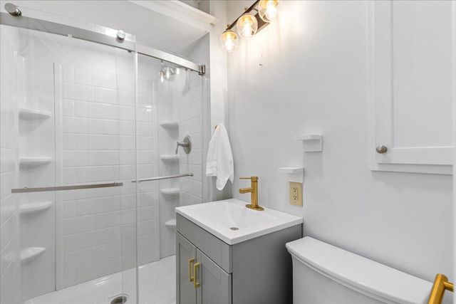 W244N6564 Westchester DRIVE, Sussex, WI 53089