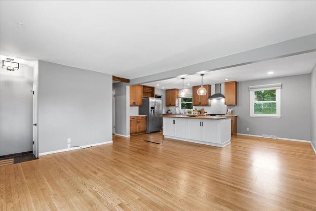 W244N6564 Westchester DRIVE, Sussex, WI 53089