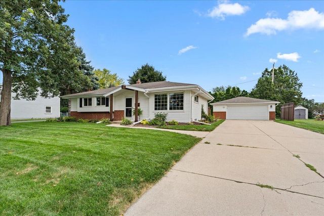 W244N6564 Westchester DRIVE, Sussex, WI 53089