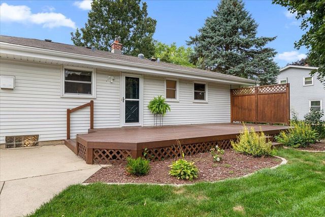 W244N6564 Westchester DRIVE, Sussex, WI 53089