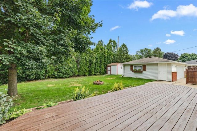 W244N6564 Westchester DRIVE, Sussex, WI 53089