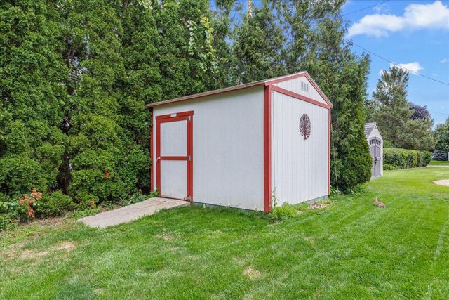 W244N6564 Westchester DRIVE, Sussex, WI 53089