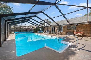 8 Arapaho Dr, Pensacola, FL 32507