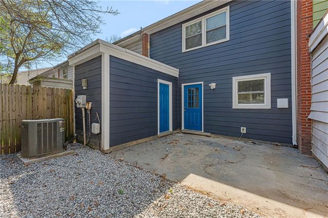 412 Savage Dr Unit D, Newport News, VA 23602